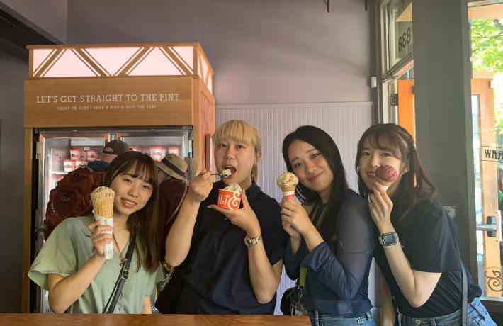 Students with ice cream