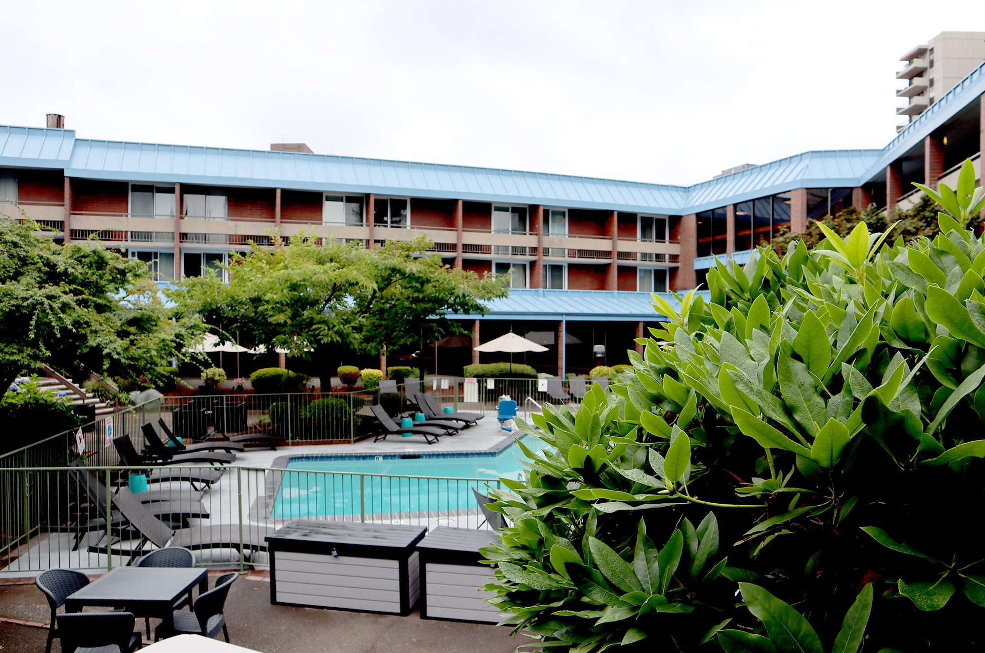 University Place Hotel offers lodging with an outdoor pool near campus.