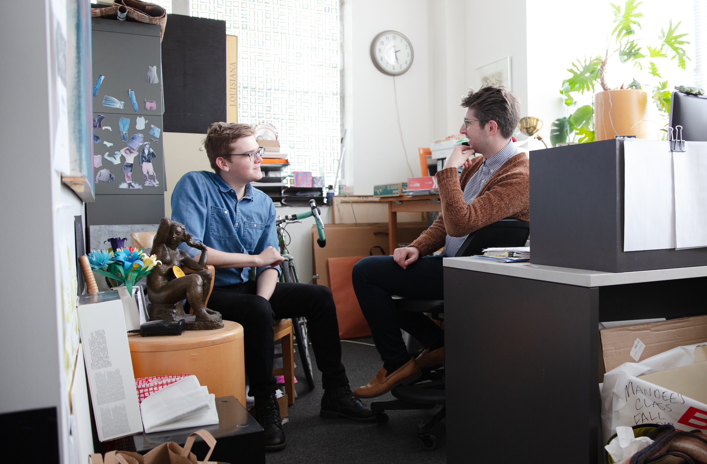 Advising session between a student and faculty