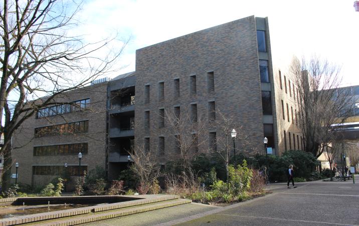 Cramer Hall exterior photo Park Blocks