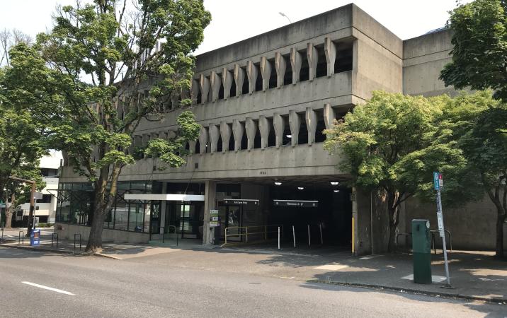 Image of parking structure 2 without green zebra retail