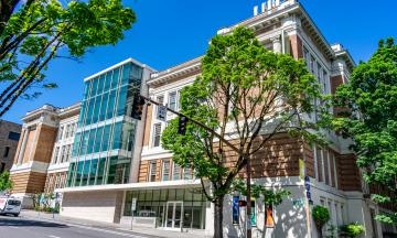 Lincoln Hall Exterior