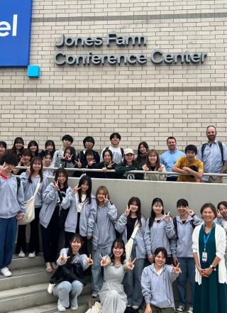 EFBE Students visiting Intel