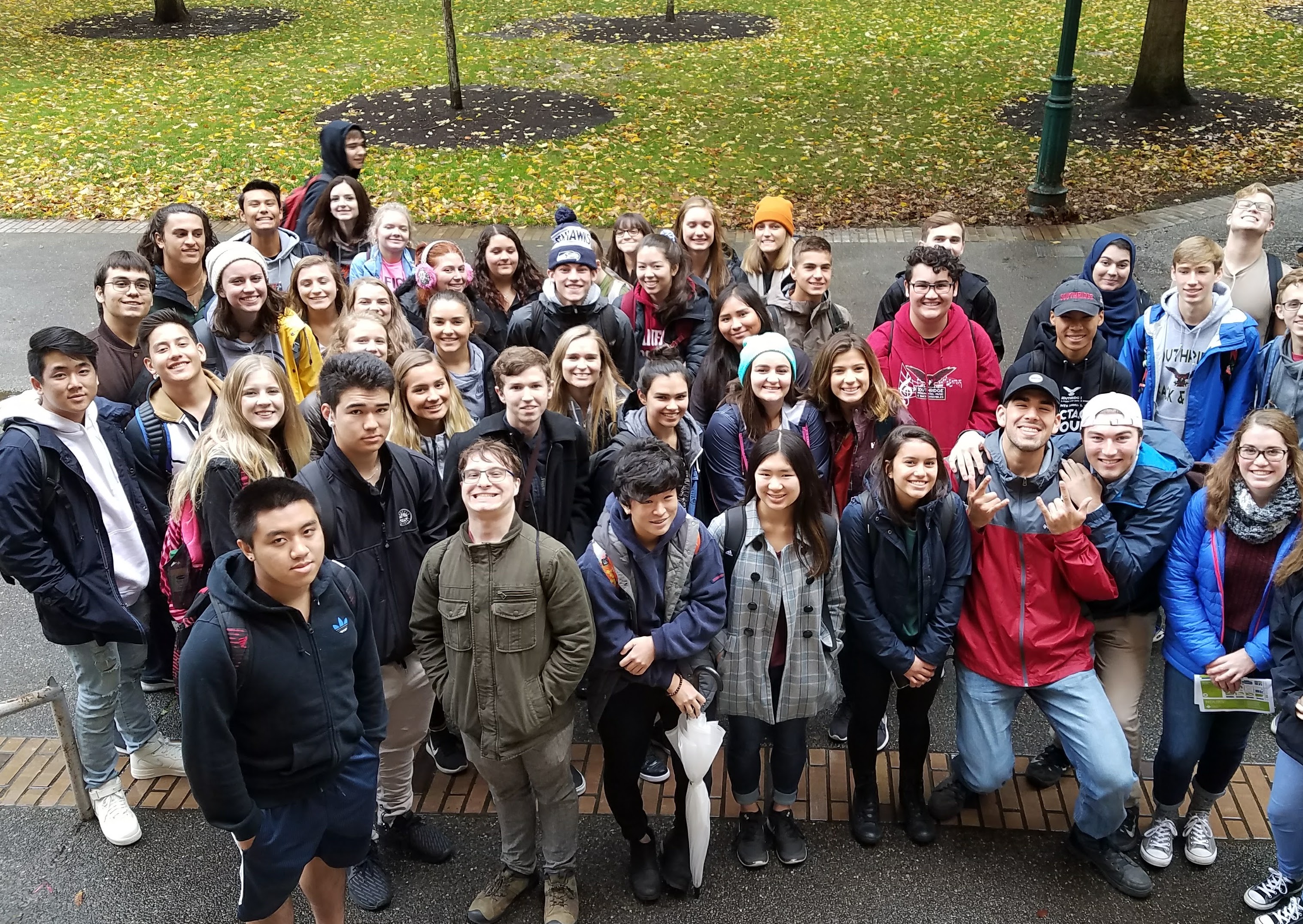 photo of Southridge students on library steps