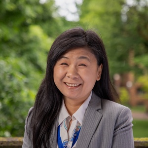 Rachel Su headshot