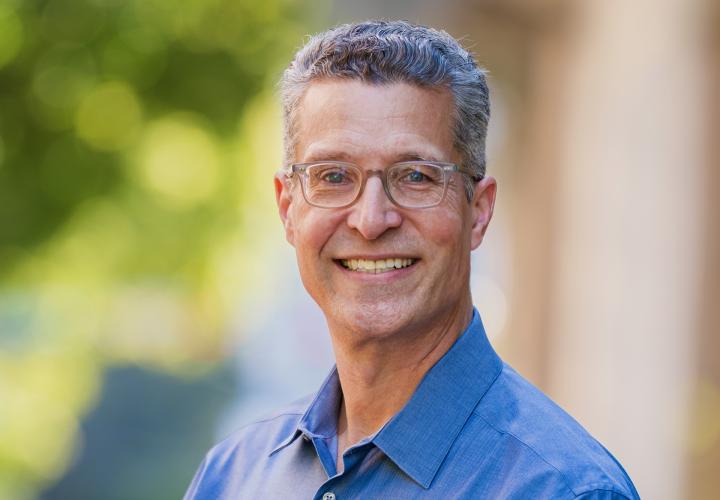 Jeffrey Robinson Headshot