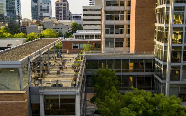 BIrds-eye view of rooftop patio in Urban Plaza