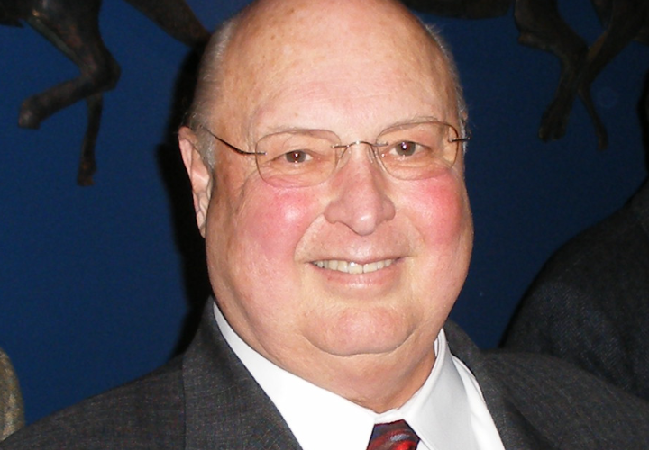headshot of Dr. Robert Dryden