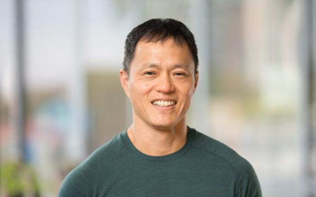 Wu-Chang Feng headshot
