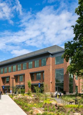 Clackamas College campus photo