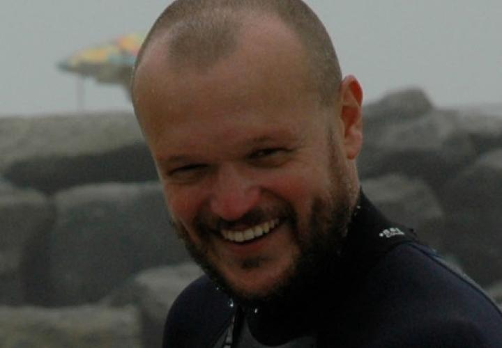 Photo of Dr. Goran Bozinovic smiling