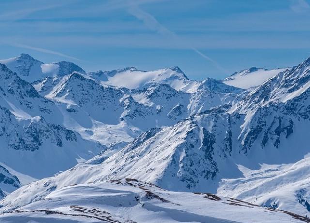 Mountain cropped from Pixabay