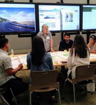 Mapping workshop with Latinx community