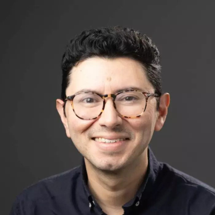 Headshot of Andrew Gomez.