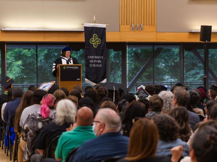 Dean Glascott Honors Commencement