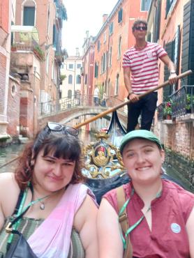 Honors students in Venice