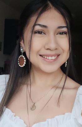 Honors Ambassador Suzie