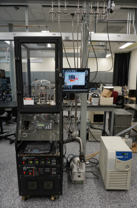 Plasma-enhanced chemical vapor deposition (PECVD) reactor