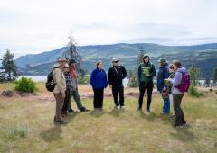 Biology students on field trip to Columbia River Gorge
