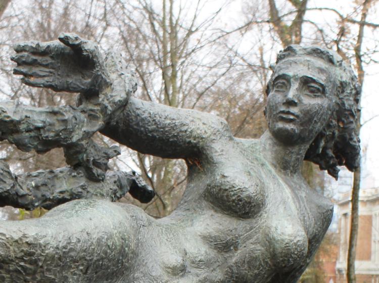 Close-up of the sculpture's head and torso
