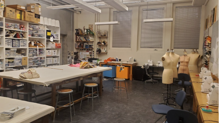Costume Shop - LH 5A