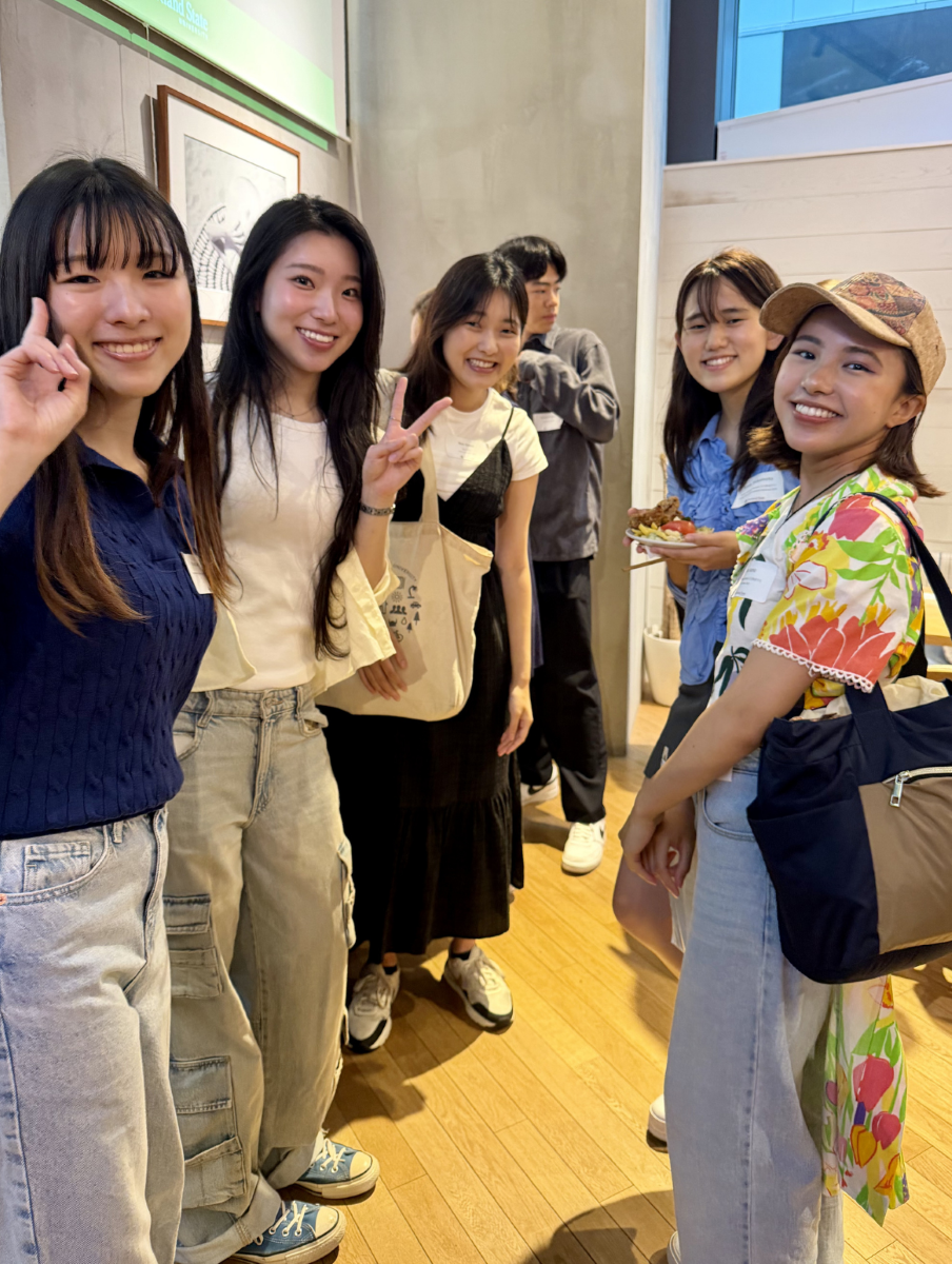 Group of current Portland Center students mingling with incoming class of exchange students