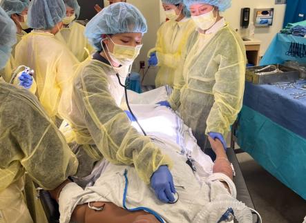 Showa students at OHSU simulation