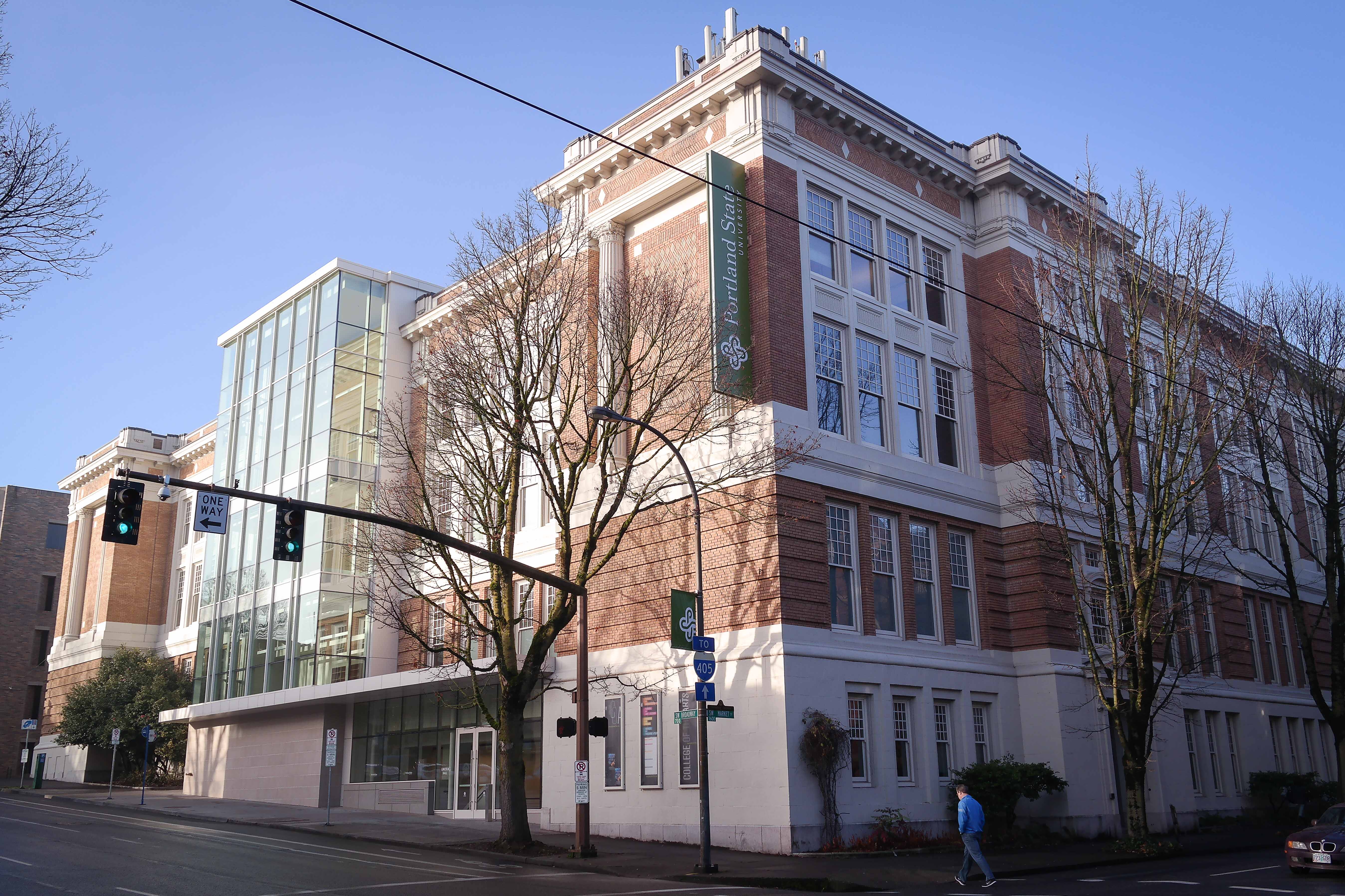 picture of lincoln hall