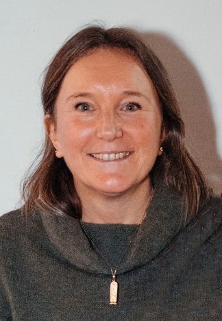 Headshot of Maria
