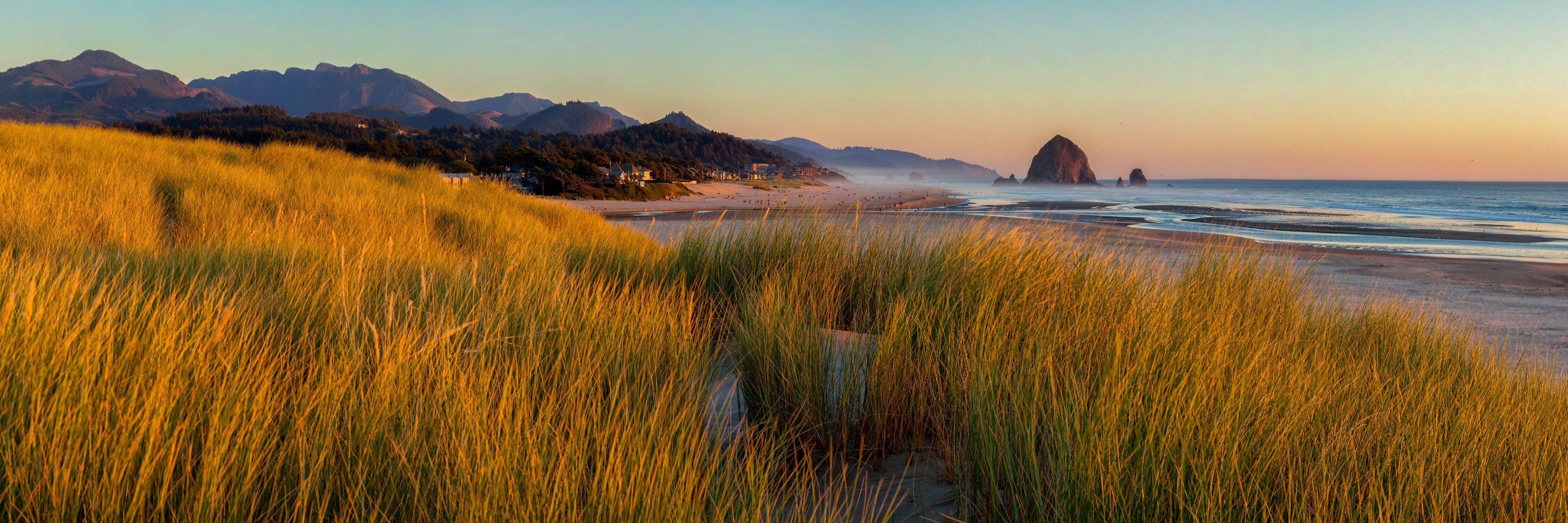 Haystack Rock, Cannon Beach, Oregon