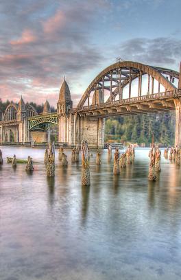 Suislaw Bridge in Oregon