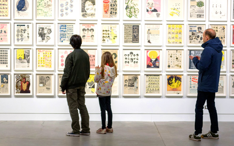 Family in Jordan Schnitzer Museum of Art