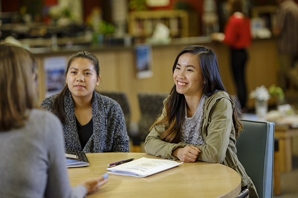 PSU online student receiving academic advising