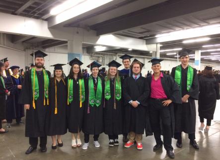 Group of graduating Flagshippers