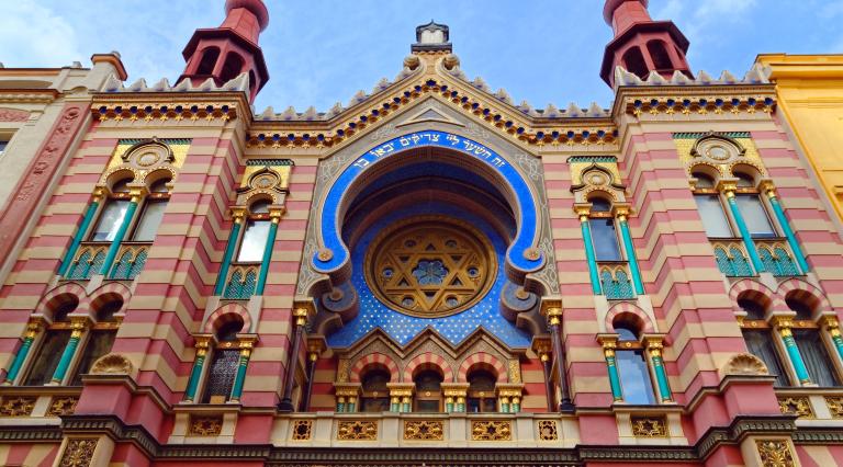 picture of a synagogue