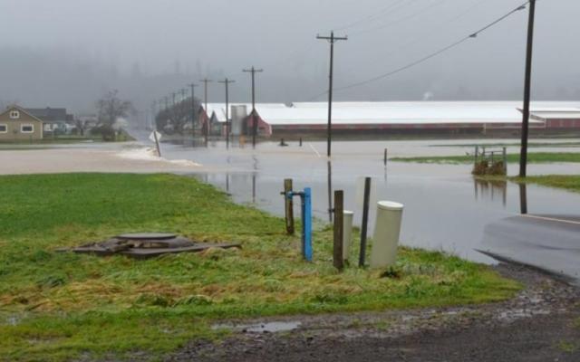 Alderbrook Road in Tillamook closed due to high water