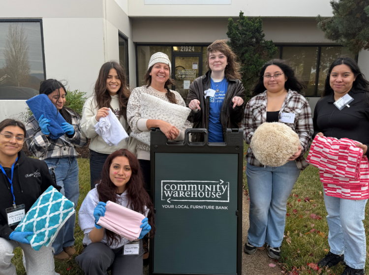 Community warehouse sorting pop up
