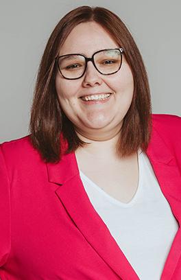 Headshot of Financial Coach Grace