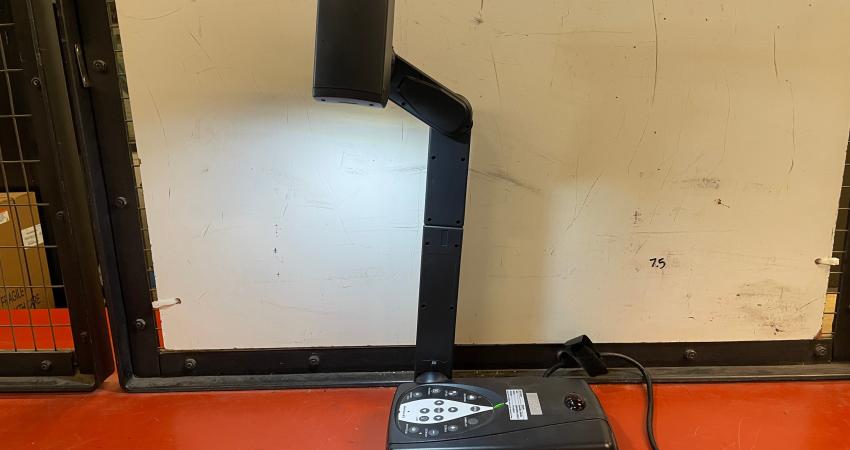 side view (lamp on)