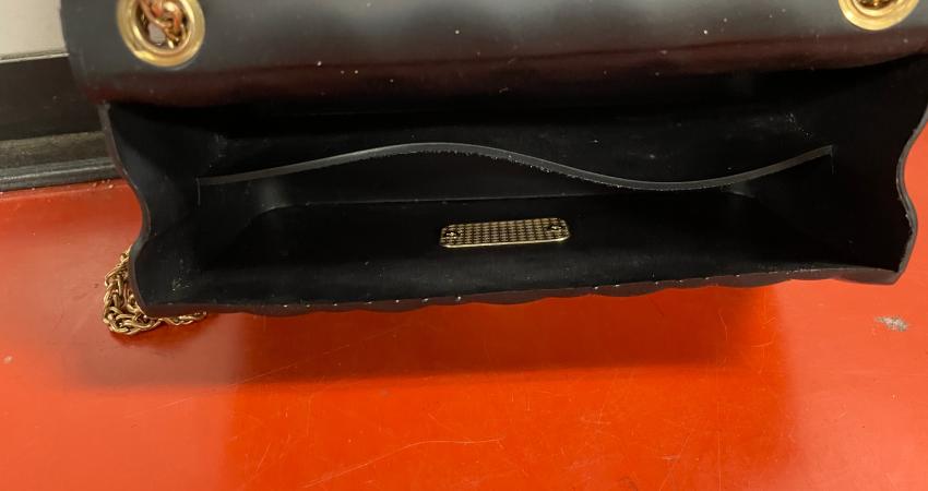 handbag (interior)