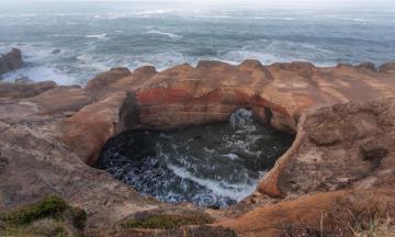 The Devil's Punchbowl on the Oregon Coast near Newport