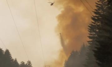 Helicopter carriers water to the Eagle Creek Fire Sept 2017