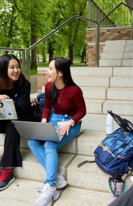 Students in the PSU Park Blocks