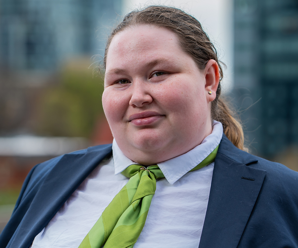 Dani Vosbein headshot