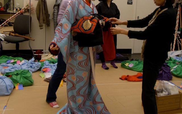 Toshimi Tanaka, dressing Taryn Judah as Okaru, dress rehearsal